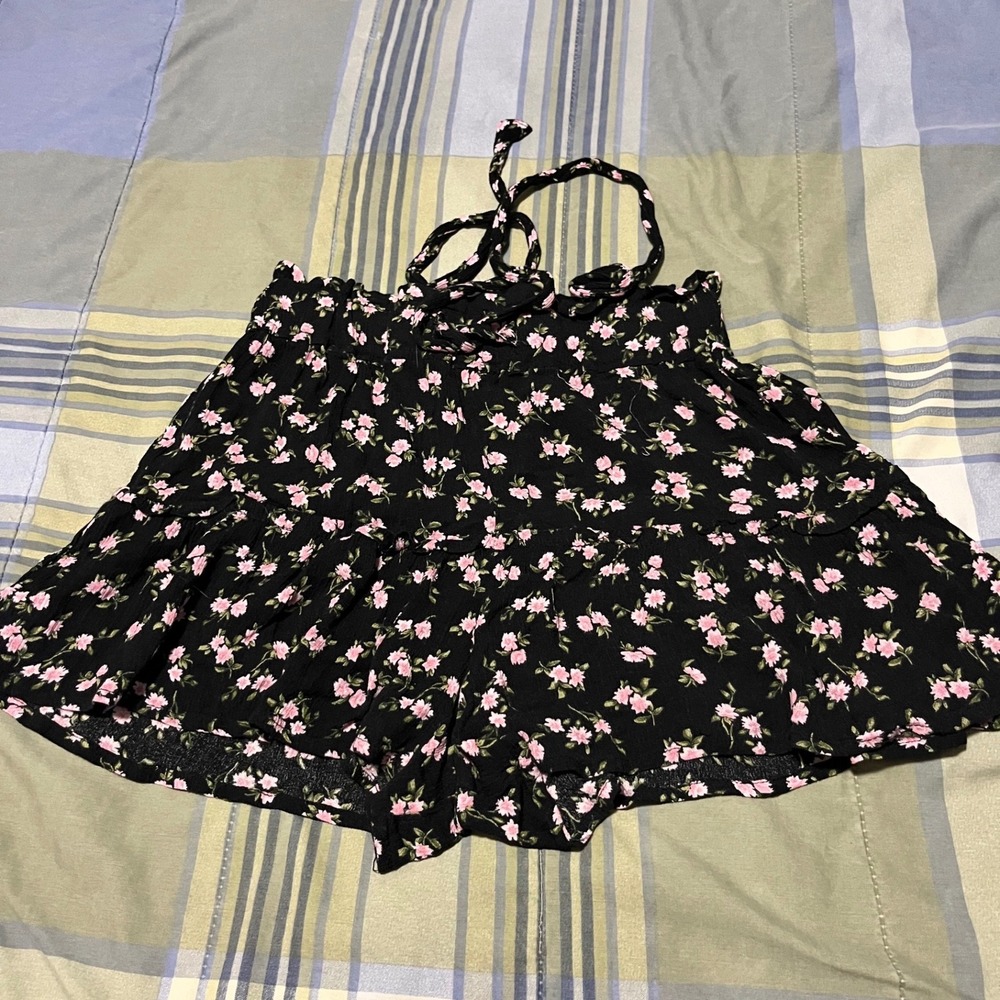 Vanilla Star Womens Black Pink Floral Smocked Ruffle Tiered Rayon Shorts Small‎